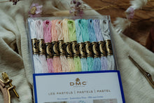 Lade das Bild in den Galerie-Viewer, Sticktwist Packung DMC Stickgarn pastels Baumwollgarn
