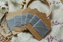 Lade das Bild in den Galerie-Viewer, 6 x 6 Meter Stopfwolle aus mulesingfreier Merinowolle einzelne Farben grau