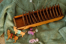 Lade das Bild in den Galerie-Viewer, Garn Aufbewahrungsbox aus Holz Hase