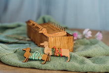 Lade das Bild in den Galerie-Viewer, Garn Aufbewahrungsbox aus Holz Dackel