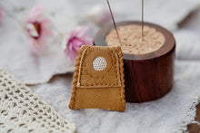 Lade das Bild in den Galerie-Viewer, Fingerhut-Set