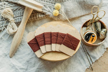 Lade das Bild in den Galerie-Viewer, 6x6 Meter Stick & Stopfgarn aus mulesingfreier Merinowolle