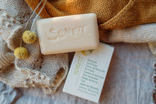 Lade das Bild in den Galerie-Viewer, Sonett Kernseife
