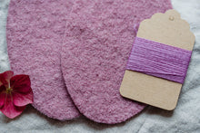 Lade das Bild in den Galerie-Viewer, Knieflicken Wollwalk oval mit Merinogarn