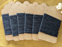 Lade das Bild in den Galerie-Viewer, 6 x 6 Meter Merinowolle zum Sticken & Stopfen