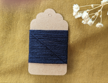 Lade das Bild in den Galerie-Viewer, 6 x 6 Meter Merinowolle zum Sticken & Stopfen