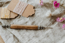 Lade das Bild in den Galerie-Viewer, Nahtauftrenner aus Eiche