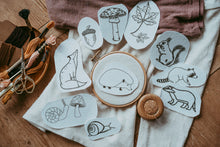 Lade das Bild in den Galerie-Viewer, 10 ausgeschnitten Vorlagen für Waldstickerein