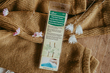 Lade das Bild in den Galerie-Viewer, 2 Maschenreparaturnadeln/Snag Needles in der Verpackung