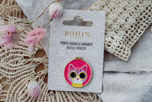 Lade das Bild in den Galerie-Viewer, Needle Minder Katze Nadelmagnet von Bohin
