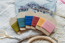 Lade das Bild in den Galerie-Viewer, Nr. 22 Stick &amp; Stopfgarn 6x6 Meter Merinowolle
